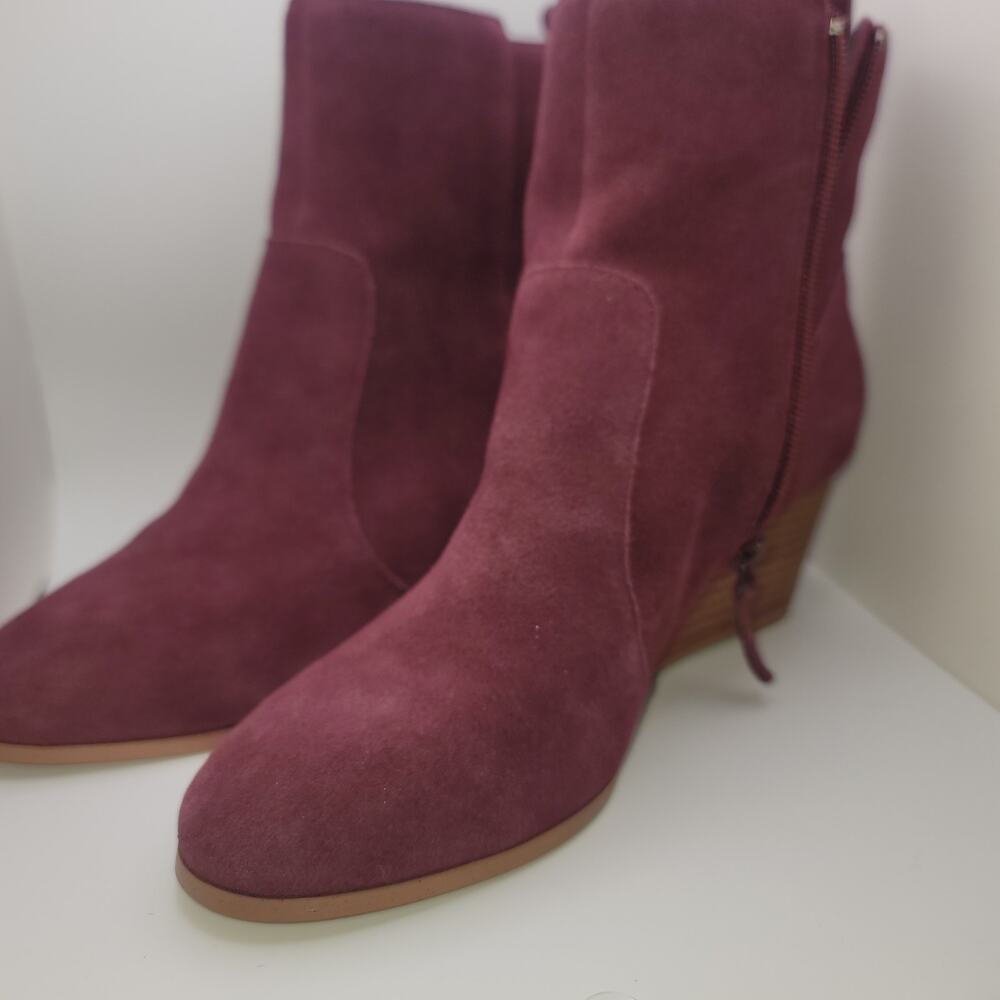 Violet & Red Jay Jay Burgundy Suede Wedge Booties 8M